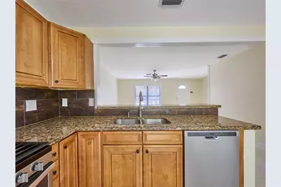 5517 Thurston Avenue, Lake Worth, FL 33463 - Photo 18