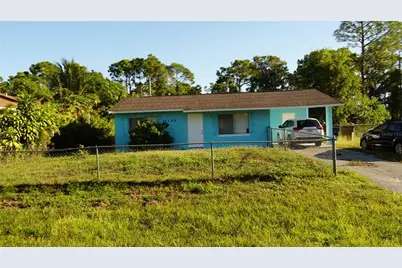 5106 Lee Circle S, Lehigh Acres, FL 33971 - Photo 2