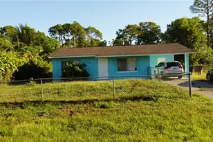 5106 Lee Cir S, Lehigh Acres, FL 33971 - Photo 2