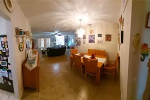 906 Bluewater Dr, Sun City Center, FL 33573 - Photo 6