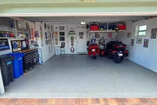 906 Bluewater Dr, Sun City Center, FL 33573 - Photo 8