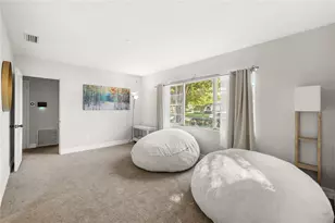 807 Silver Dr, Orlando, FL 32804 - Photo 10