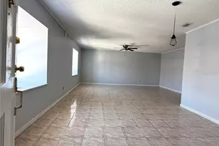 9002 Tudor Dr, Tampa, FL 33615 - Photo 18