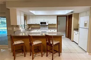 3652 Oak Grove Dr, Sarasota, FL 34243 - Photo 22