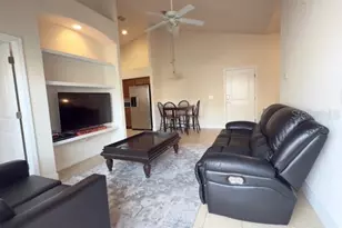 1083 David Walker Dr, Tavares, FL 32778 - Photo 10