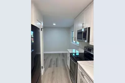 3659 Lalani Way, Sarasota, FL 34232 - Photo 6