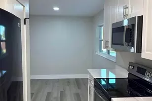 3659 Lalani Way, Sarasota, FL 34232 - Photo 6