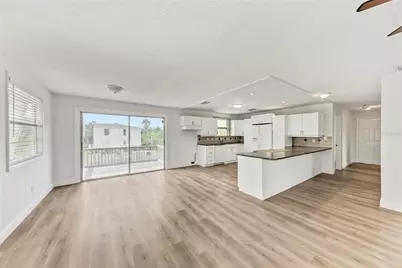 4233 5th Avenue W, Palmetto, FL 34221 - Photo 6