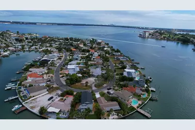 3615 Belle Vista Drive E, Saint Pete Beach, FL 33706 - Photo 14
