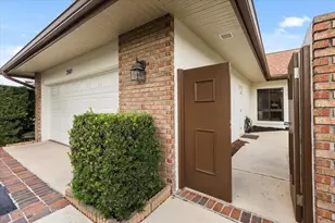 2503 Sweetwater Country Club Dr, Apopka, FL 32712 - Photo 2