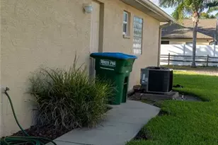 952 Leyburn Dr, Deltona, FL 32725 - Photo 8