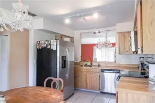 602 Oak Manor Cir, Orlando, FL 32825 - Photo 4