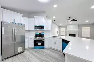 1002 Beckstrom Dr, Oviedo, FL 32765 - Photo 22