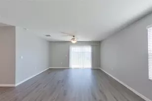 8577 SW 43rd Ter, Ocala, FL 34476 - Photo 2