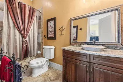 911 Jungle Avenue N, Saint Petersburg, FL 33710 - Photo 32