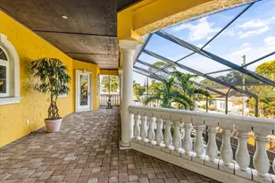 911 Jungle Ave N, Saint Petersburg, FL 33710 - Photo 32