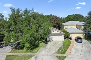 2523 Martins Run, Tavares, FL 32778 - Photo 2