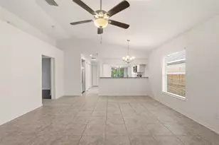 927 Windton Oak Dr, Ruskin, FL 33570 - Photo 6