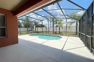 907 Wildflower Rd, Davenport, FL 33837 - Photo 2