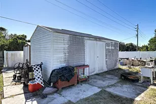 2271 E Dana Dr, Deltona, FL 32738 - Photo 38