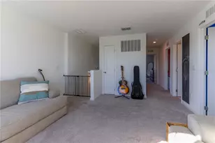 2240 Hemingway Cir, Groveland, FL 34736 - Photo 20