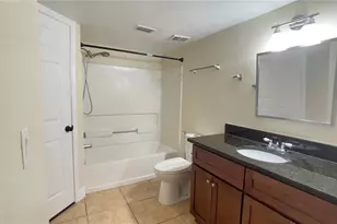 5065 Park Central Dr, Orlando, FL 32839 - Photo 12