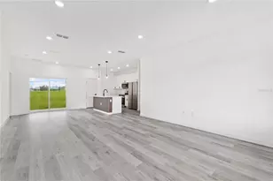 925 Desmoines Way, Poinciana, FL 34759 - Photo 14