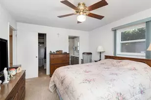 912 N Fairbairn Dr, Deltona, FL 32725 - Photo 18