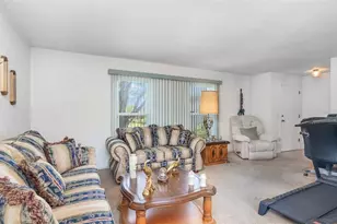 912 N Fairbairn Dr, Deltona, FL 32725 - Photo 6