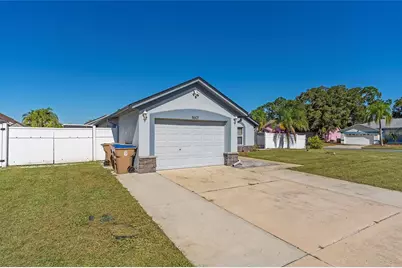 8601 Cavendish Drive, Kissimmee, FL 34747 - Photo 2