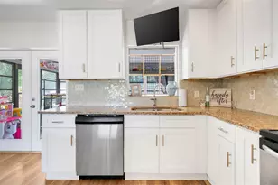 13638 Country Club Dr, Tavares, FL 32778 - Photo 14