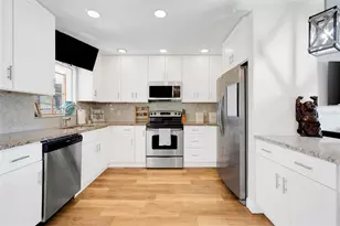 13638 Country Club Dr, Tavares, FL 32778 - Photo 12