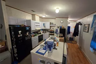 38720 Granger Ln, Zephyrhills, FL 33542 - Photo 4