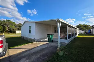 38720 Granger Ln, Zephyrhills, FL 33542 - Photo 2