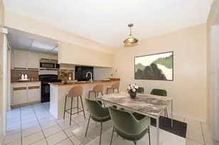 5258 Coral Ct, Orlando, FL 32811 - Photo 12