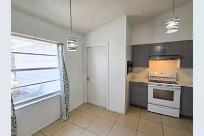 218 San Fernando Court, Sanford, FL 32773 - Photo 4