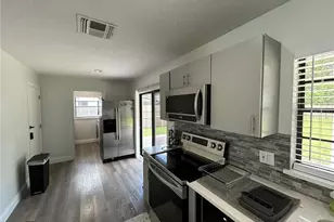 3926 Greenview Pines Ct, Orlando, FL 32817 - Photo 10