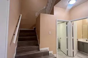 14560 Laguna Beach Cir, Orlando, FL 32824 - Photo 2