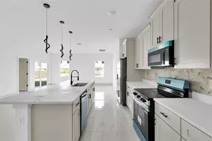 22372 Nyack Ave, Port Charlotte, FL 33952 - Photo 14