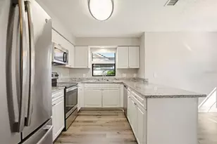 15009 Naples Pl, Tampa, FL 33624 - Photo 20