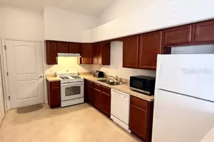 1023 David Walker Dr, Tavares, FL 32778 - Photo 10