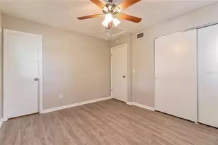 7303 Willow Park Dr, Tampa, FL 33637 - Photo 10