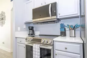 2673 Emerald Island Blvd, Kissimmee, FL 34747 - Photo 10