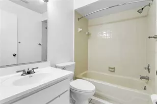 305 Northlake Dr, Sanford, FL 32773 - Photo 10