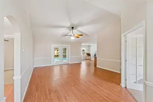 36517 Francis Dr, Grand Island, FL 32735 - Photo 4
