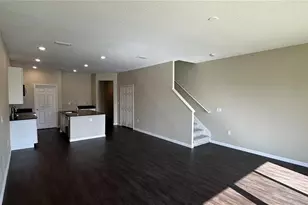 615 Lake Shore Pkwy, Davenport, FL 33896 - Photo 8