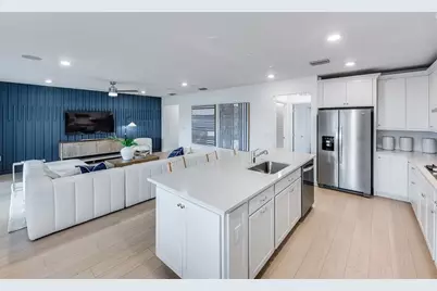 3285 Ellsworth Avenue, Davenport, FL 33837 - Photo 8