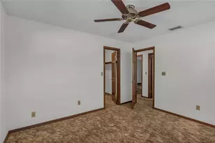 624 Hull Island Dr, Oakland, FL 34787 - Photo 22