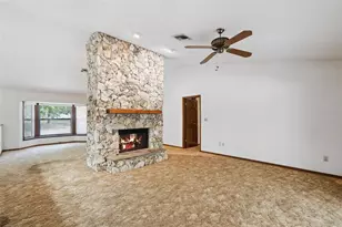 624 Hull Island Dr, Oakland, FL 34787 - Photo 12