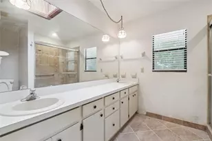 624 Hull Island Dr, Oakland, FL 34787 - Photo 24